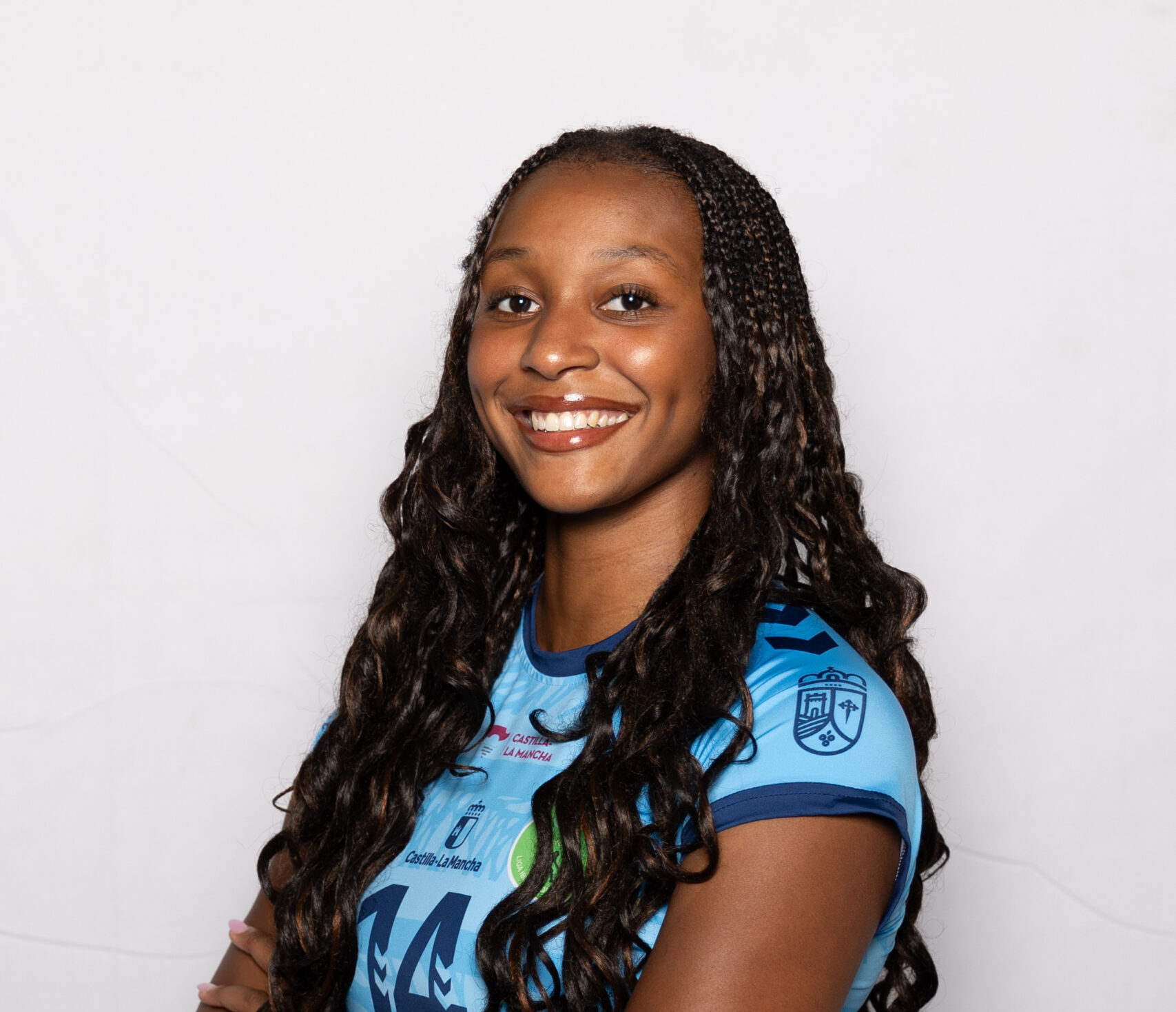 Aayinde Smith, en el Siete Ideal de la cuarta jornada de Superliga y Carolina Martinez Watkinson, mejor receptora de la jornada - Todo el deporte de La Mancha