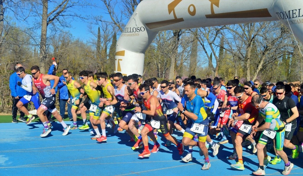 El XXXIV Duatlón Ciudad de Tomelloso reúne a 150 participantes en una jornada marcada por el viento - Todo el deporte de La Mancha
