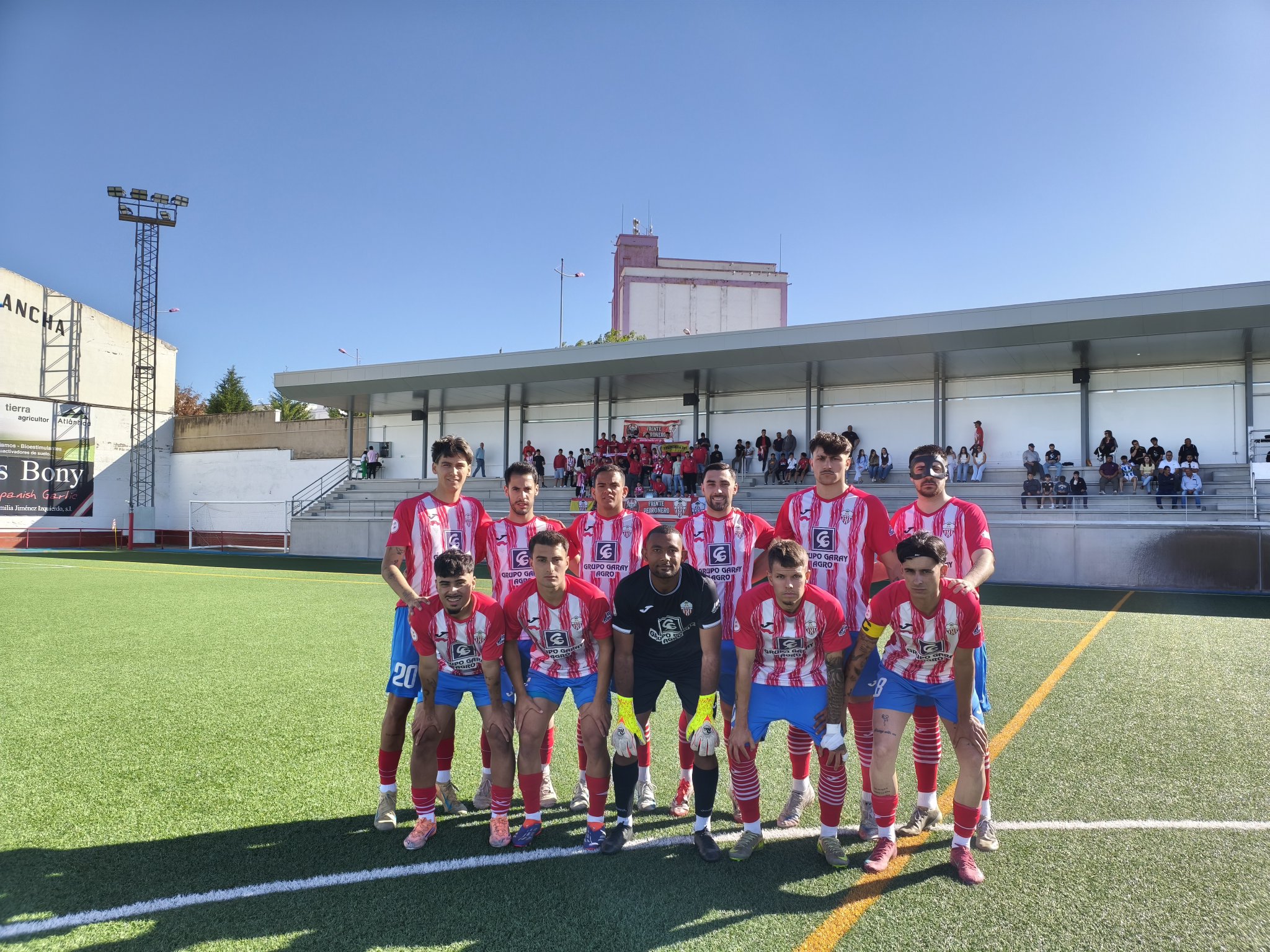 El CD Pedroñeras mantiene vivas sus opciones de permanencia tras imponerse por 2-0 al CD Huracán de Balazote - Todo el deporte de La Mancha