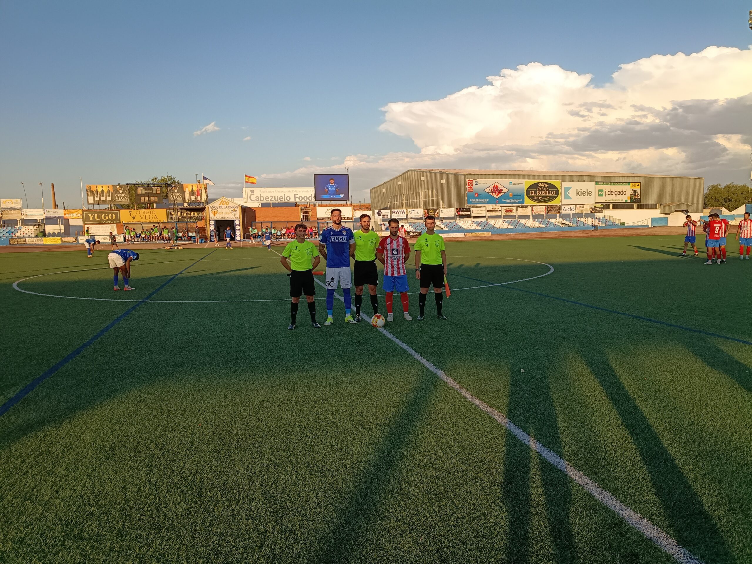 La UD Socuéllamos se impone por 2-1 al CD Pedroñeras en un partido benéfico a favor de Protección Civil - Todo el deporte de La Mancha